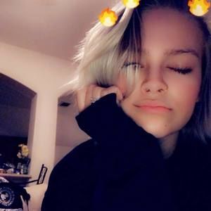 Meet your Posher, Rebecca